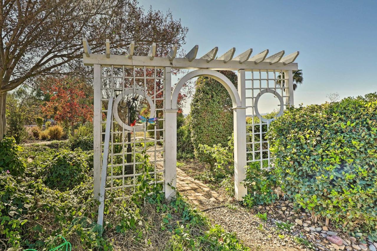 Fallbrook Home With Garden, Gazebo, And Fire Pit! 外观 照片